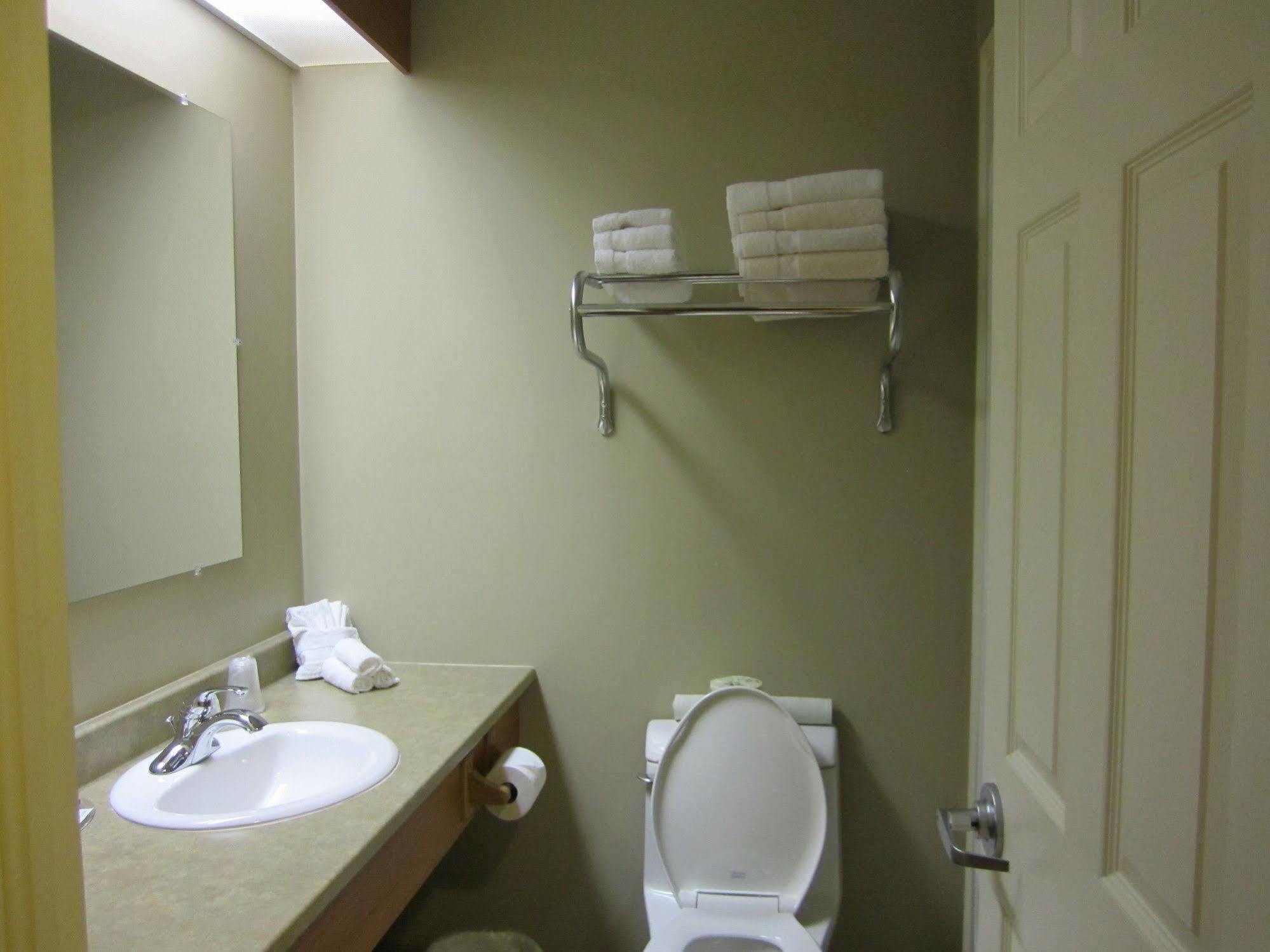 Auberge Bouctouche Inn & Suites Zewnętrze zdjęcie